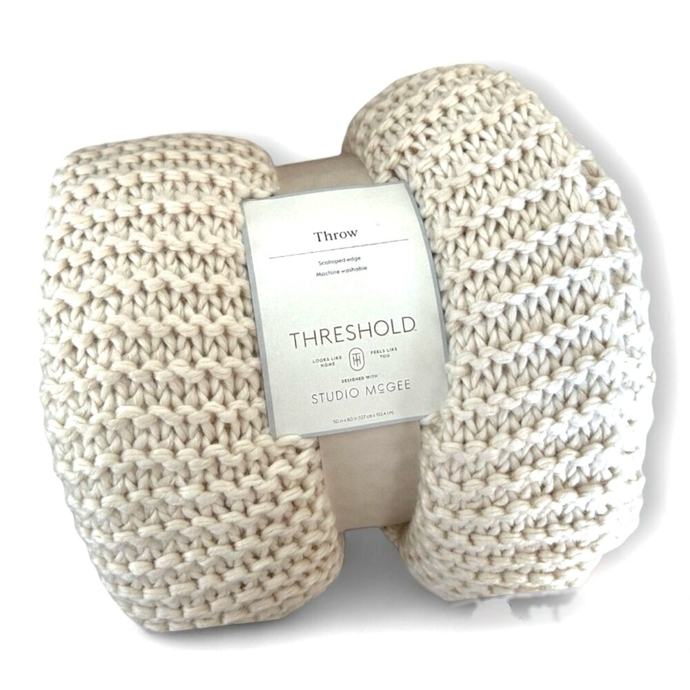 Threshold Studio McGee Cozy Cream Scalloped Knit Throw Blanket - Picture 4 of 6
